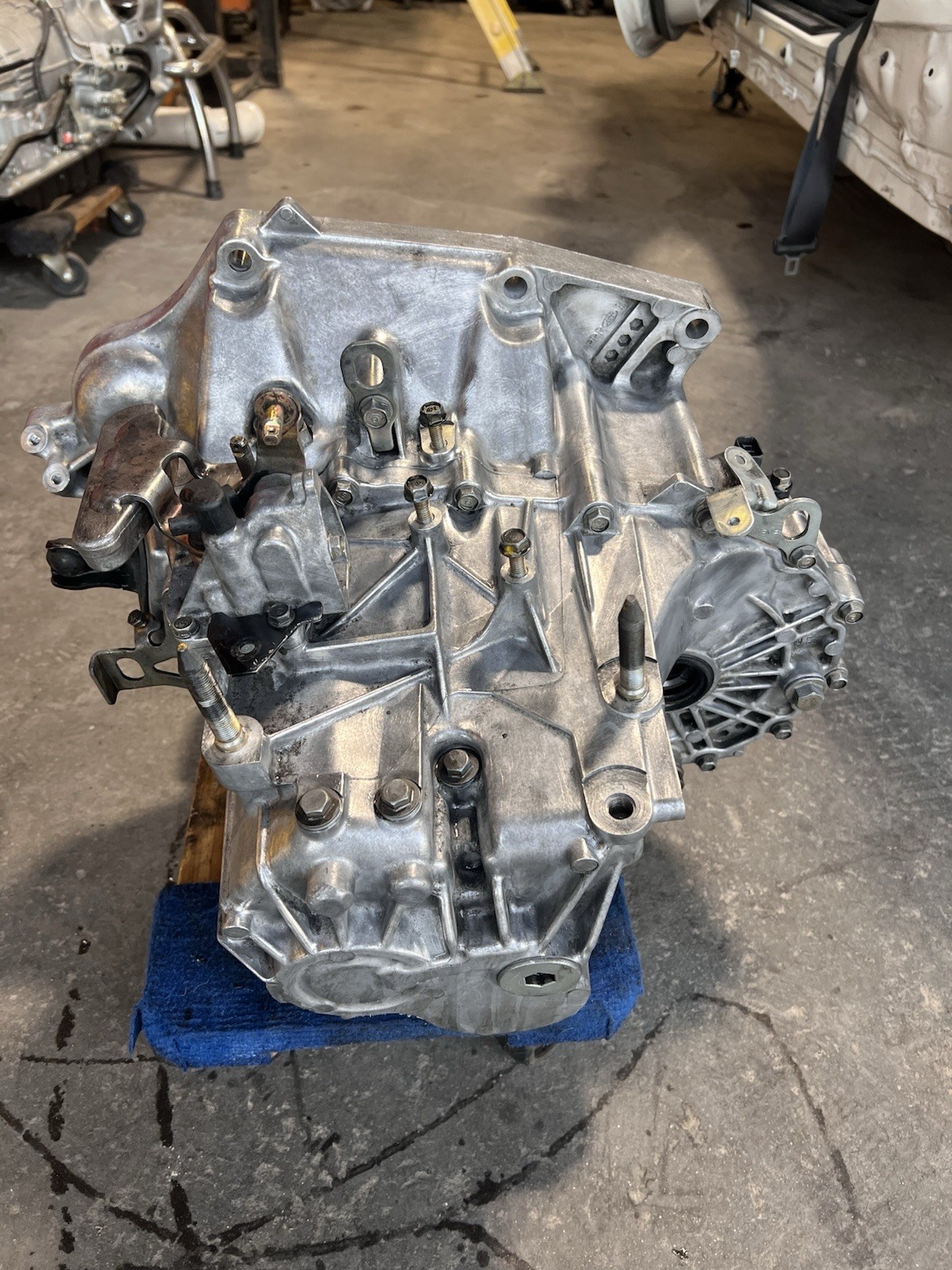 02-05 Honda Civic Si K20A3 5-Speed Manual LSD Transmission - Image 4